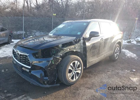 2021 Toyota Highlander Xle из США, поврежденный, VIN 5TDGZRBH7MS136009